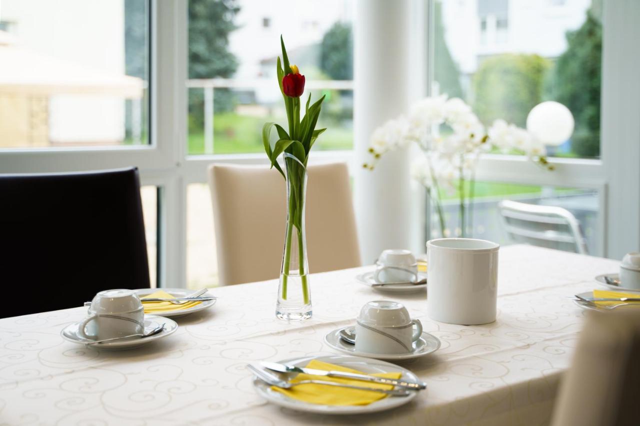 Hotel Rosenstein Heubach  Esterno foto
