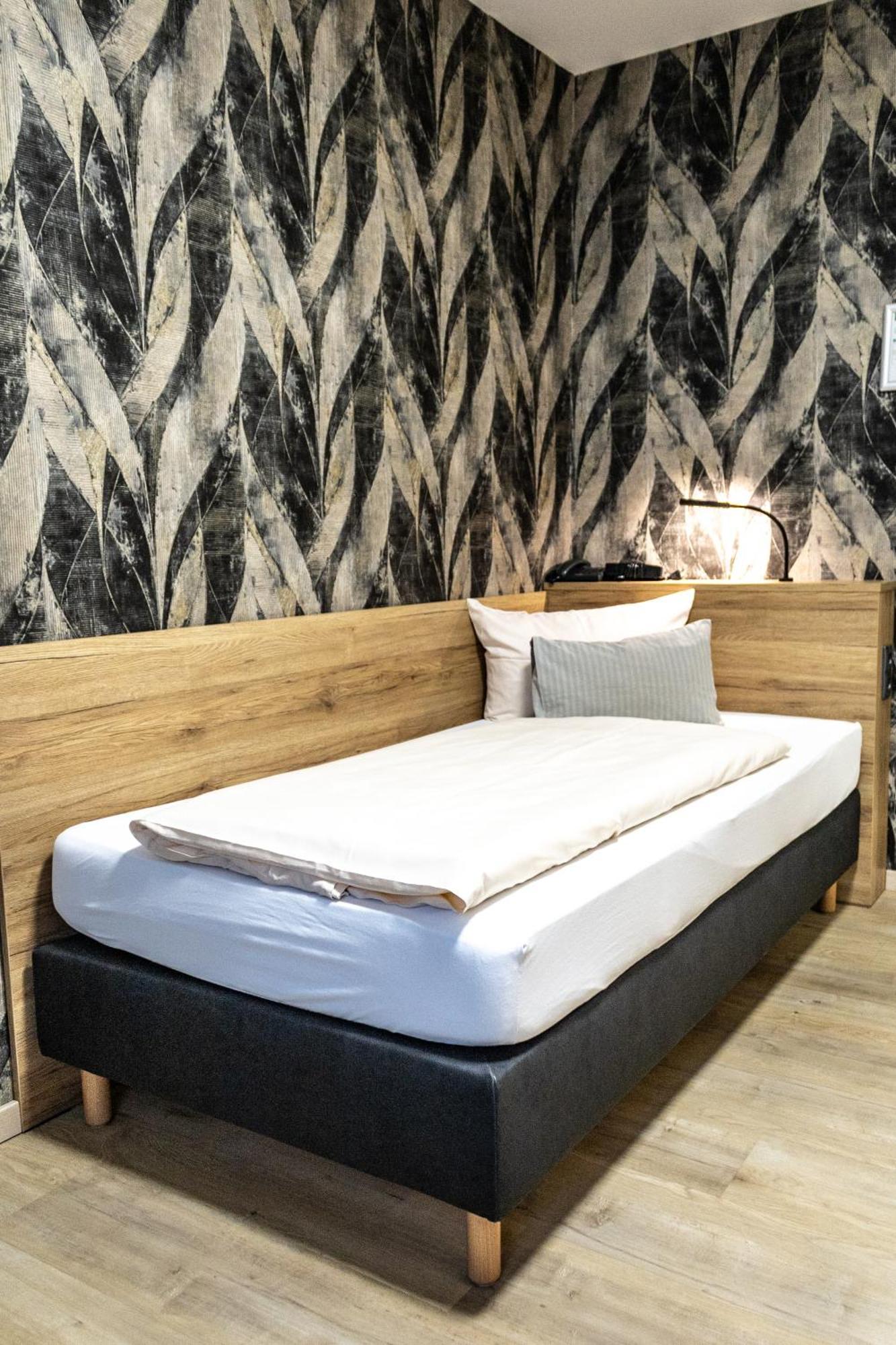 Hotel Rosenstein Heubach  Esterno foto